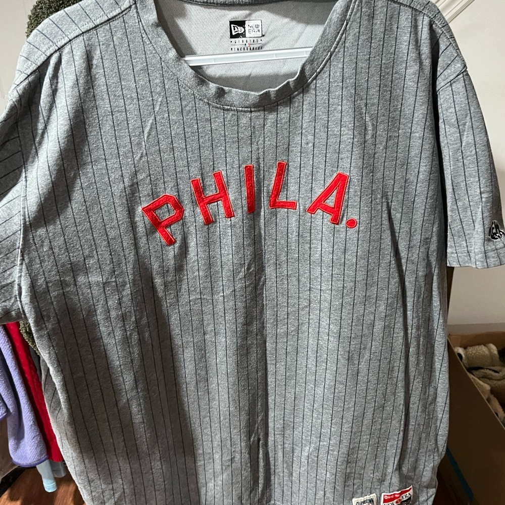 Phila 2XL tshirt